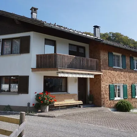 Lägenhet Gaestehaus Metzler Bizau