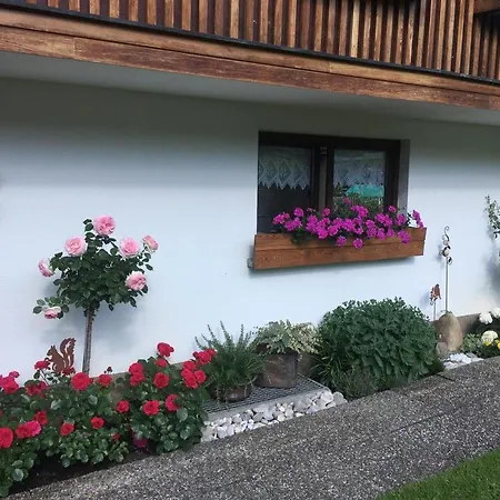 Gaestehaus Metzler Apartment Bizau